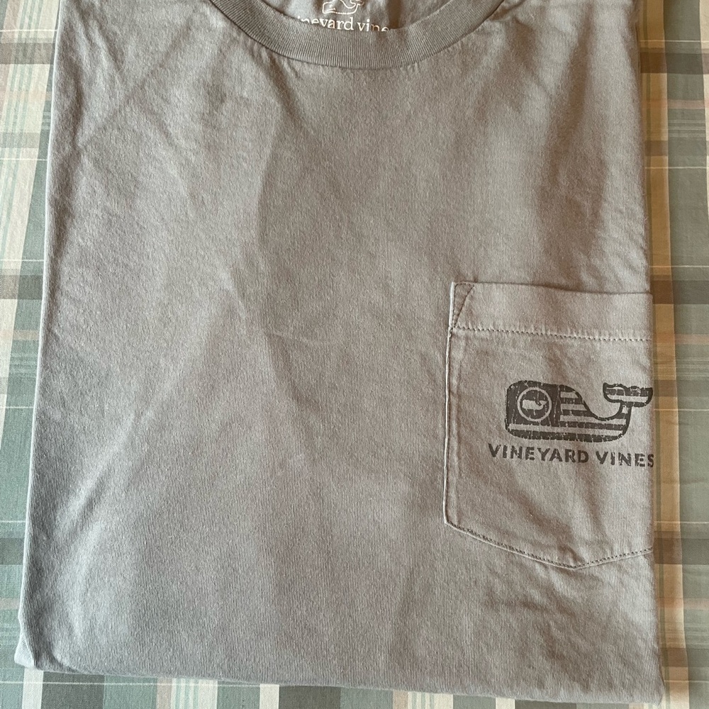 Vineyard Vines long sleeve pocket Tee.